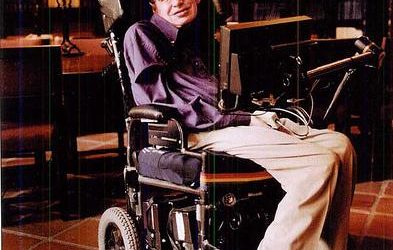 «Enojarme por mi discapacidad es perder el tiempo»- Stephen Hawking