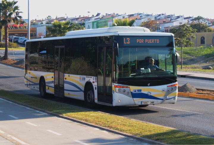 colectivo en la ruta