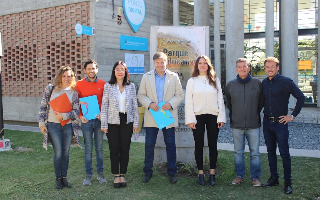 FIRMAMOS ACUERDO CON LA MUNICIPALIDAD