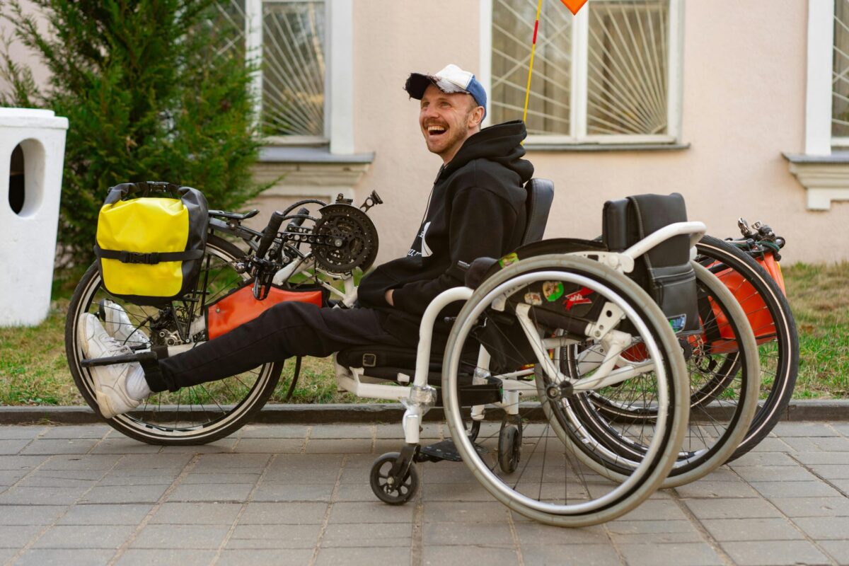 joven en silla de ruedas