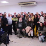 Grupo de periosidtas y comunicadores que participaron del encuentro junto al Arzobispo Ángel Rossi