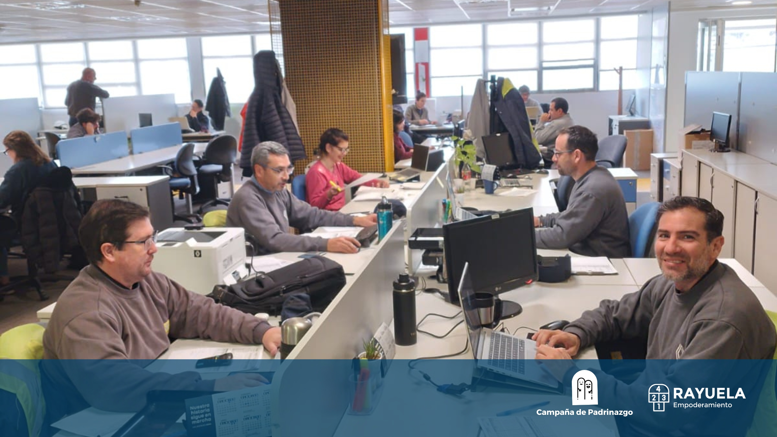 personas trabajando